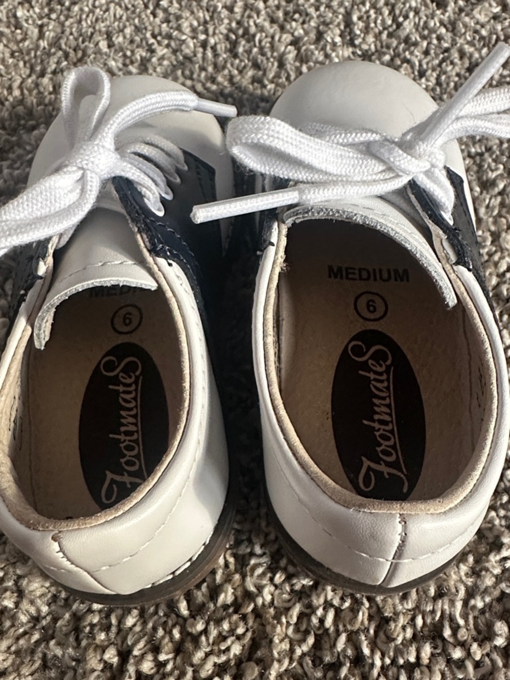 FootMates White and Navy Toddler Lace-Up Dress Shoes - Picture 2 of 4